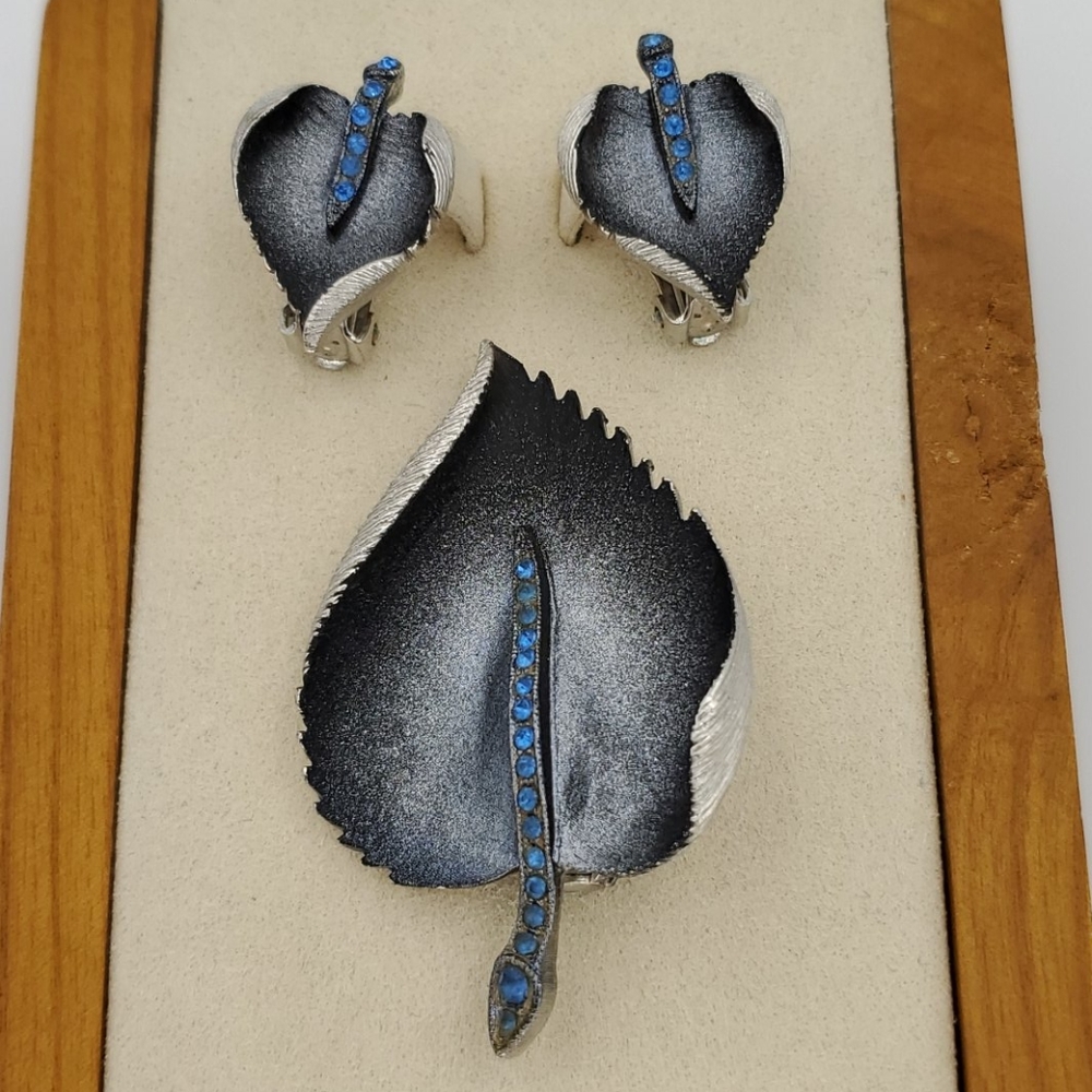 Vintage Leaf Brooch & Clip Earrings Set